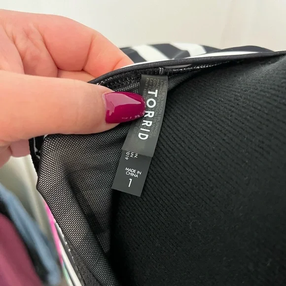 TORRID Rashguard - Picture 5 of 5